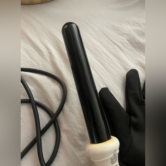 Lange 1 inch Curling Wand with Glove - Picture 2 of 2